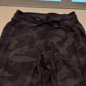 lululemon athletica Camo black Joggers
